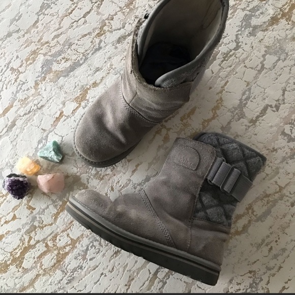 Sorel boots - Picture 1 of 6